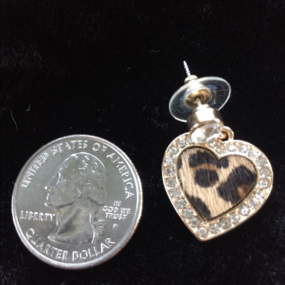 Earrings - Picture 2 of 4